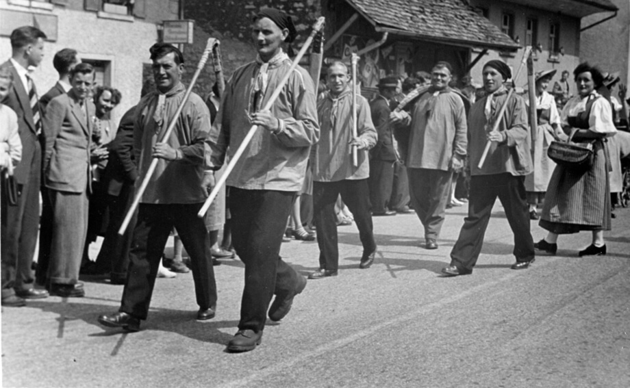 Umzug Schulhauseinweihung Mai 1954.