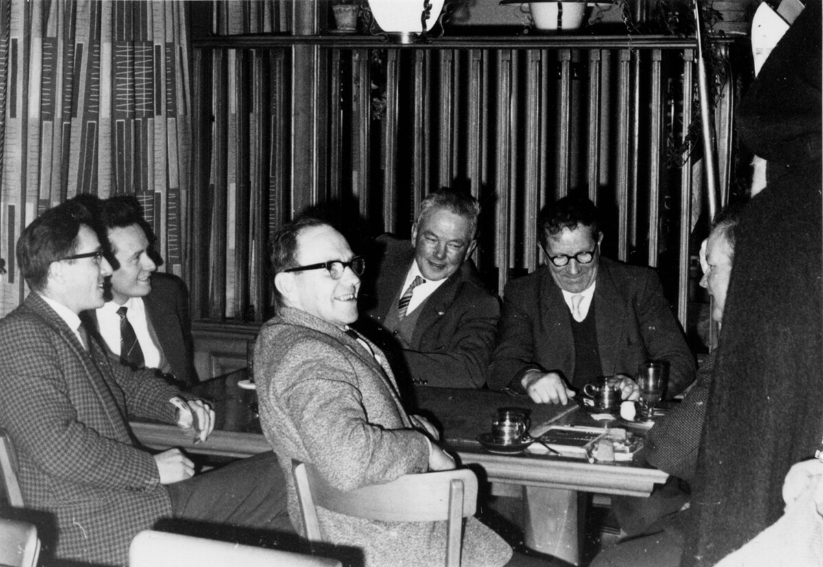 Gemeinderat von von links Anton Schwarz, Kurt Riner, Karl Bussinger, Oswald Dinkel (Muurerwaldi), Emil Schwarb (Wagnermigg), Hans Ries sen.